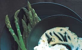 Asparagus with Roasted-Garlic Aïoli