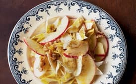 Belgian Endive and Walnut Salad (Insalata Belga e Noci)