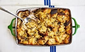 Classic Herb and Fennel Stuffing
