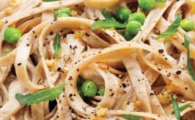 Creamy Fettuccine with Peas and Basil
