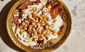 Crispy Pita with Chickpeas and Yogurt (Fattet Hummus)