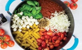Easy One-Pot Caprese Pasta