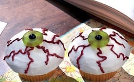 Eyeball Cupcakes