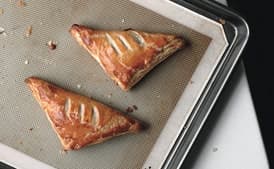 French Apple Turnovers (Chaussons Aux Pommes)