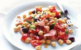 Fresh Salmon Salad with Chickpeas and Tomatoes