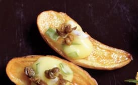 Fried Fingerling Potatoes with Tarragon Sauce