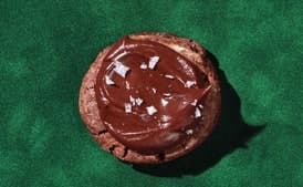 Frosted Malt-Chocolate Cookies