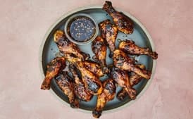 Grilled Chicken Drumsticks with Savory Caramel