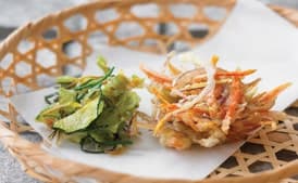 Heaven-and-Earth Tempura Cakes (Ten Chi Kaki Agé)