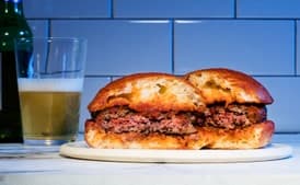 Islak Burger (Wet Burger)