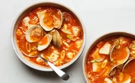 Kimchi Soup With Tofu and Clams