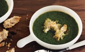 Lettuce Soup with Croutons