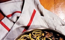 Linguine with Clams and Fennel