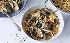 Linguine with Clams (Linguine con le Vongole)