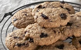 Oatmeal Cookies with Dried Cherries
