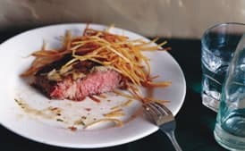 Pan-Seared Rib-Eye Steak with Béarnaise (Entrecôte Béarnaise)