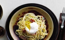 Peppery Pasta Carbonara with Poached Egg