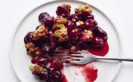 Pistachio-Cherry Crumble