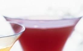 Pomegranate-Ginger Champagne Cocktail