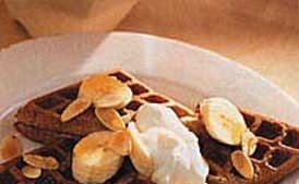 Power Waffles with Yogurt, Bananas and Almonds