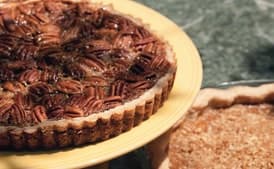 Pumpkin Pie with Brown Sugar-Walnut Topping