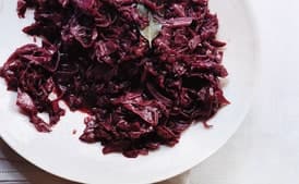 Red Wine–Braised Cabbage and Onions