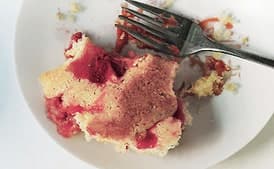 Rhubarb Strawberry Pudding Cake