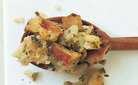 Rustic Bread Stuffing with Bell Pepper and Fresh Thyme