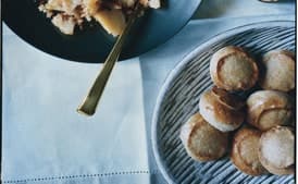 Rye Dinner Rolls with Crisp Tops