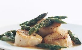 Scallops with Asparagus