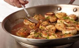Seared Scallops With Pan Sauce