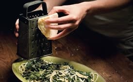 Spaghetti with Braised Kale
