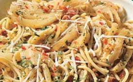 Spicy Spaghetti with Fennel and Herbs