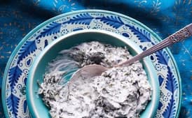 Spinach-Garlic Yogurt