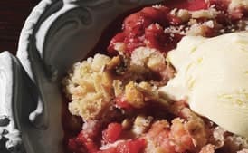 Strawberry and Rhubarb Crumble