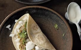 Tacos with Pork in Green Sauce (Tacos de cerdo en salsa verde)